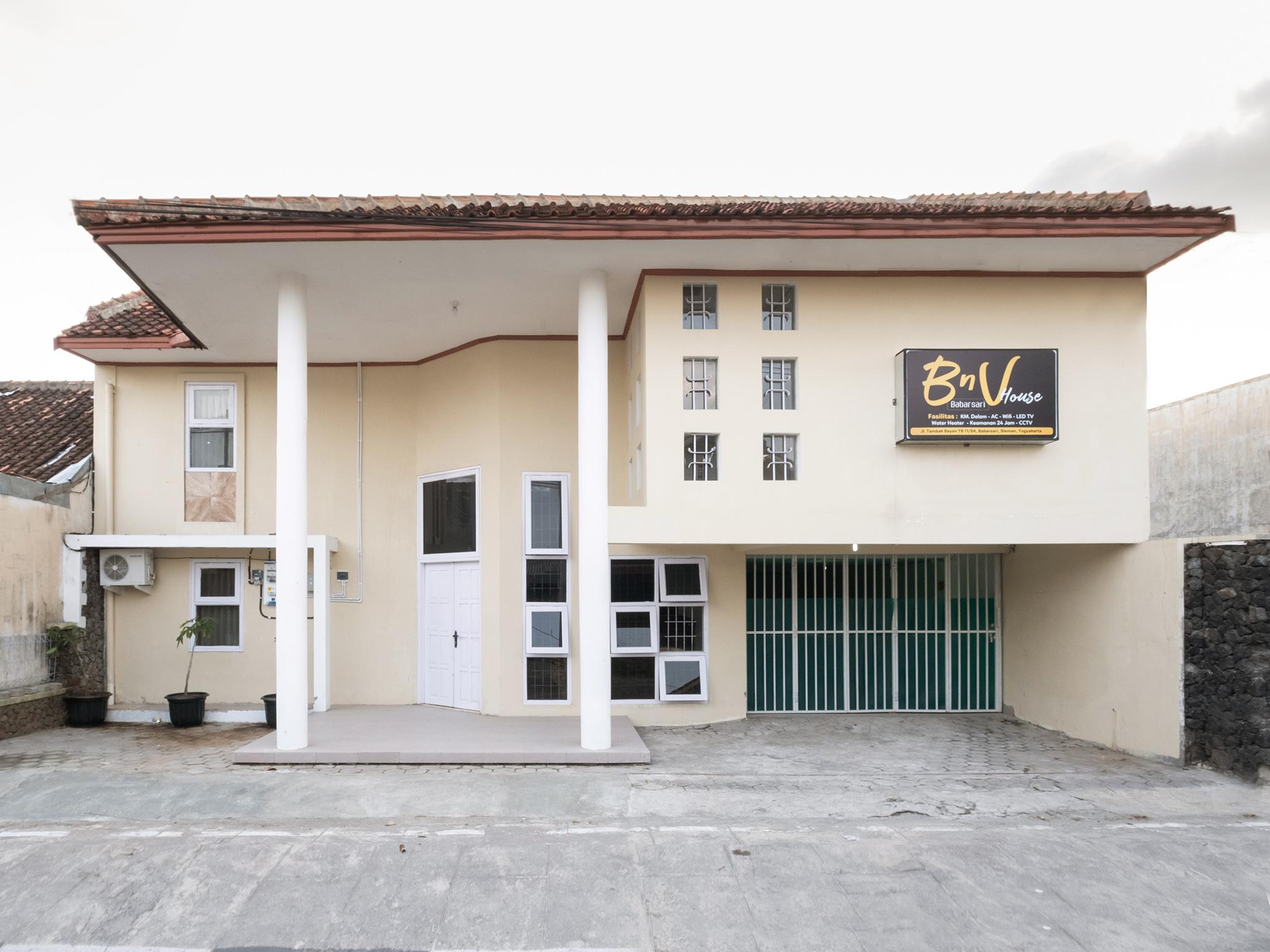 Oyo 2173 Bnv House Babarsari Otel Maguwo Dış mekan fotoğraf