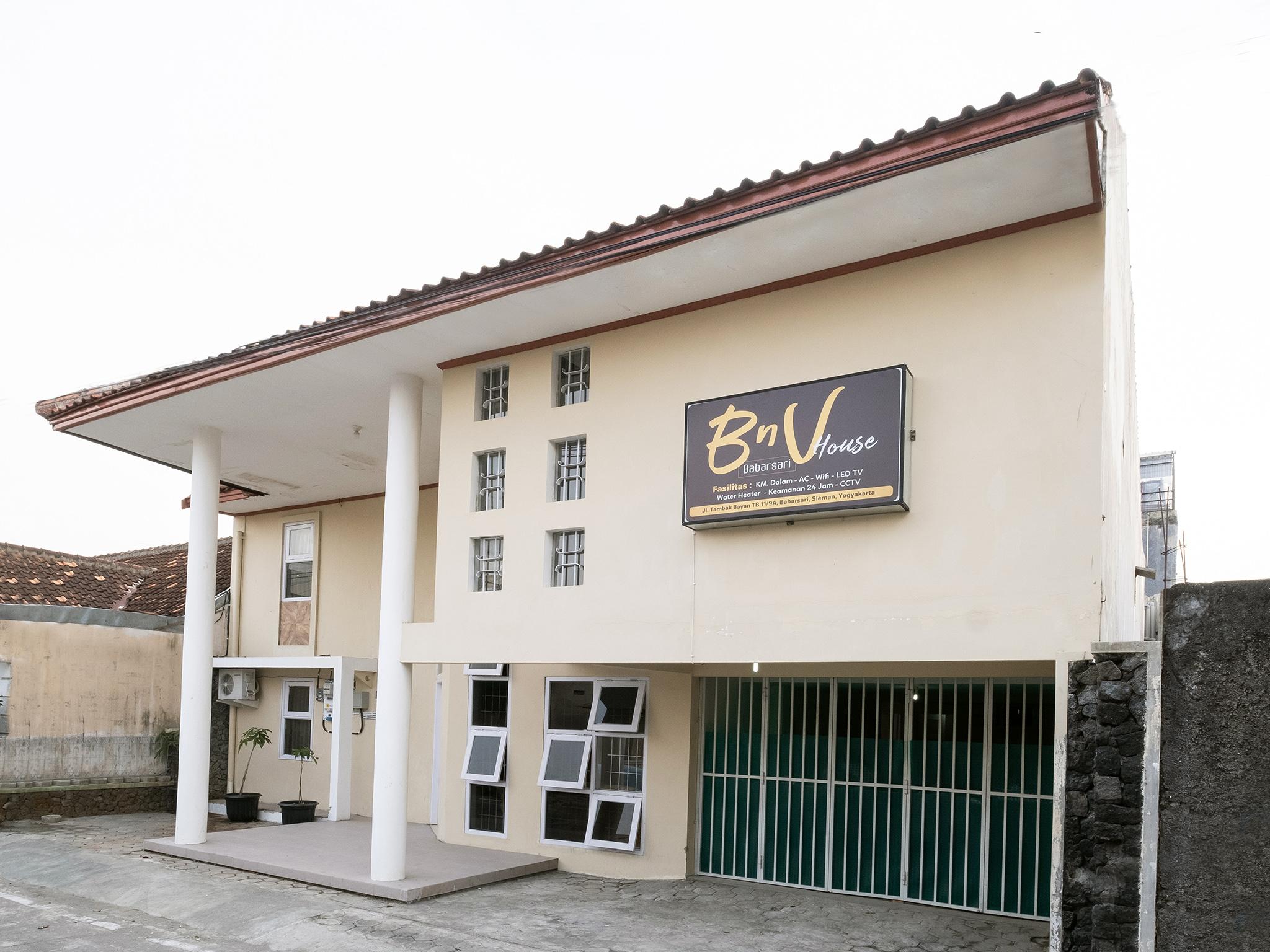 Oyo 2173 Bnv House Babarsari Otel Maguwo Dış mekan fotoğraf