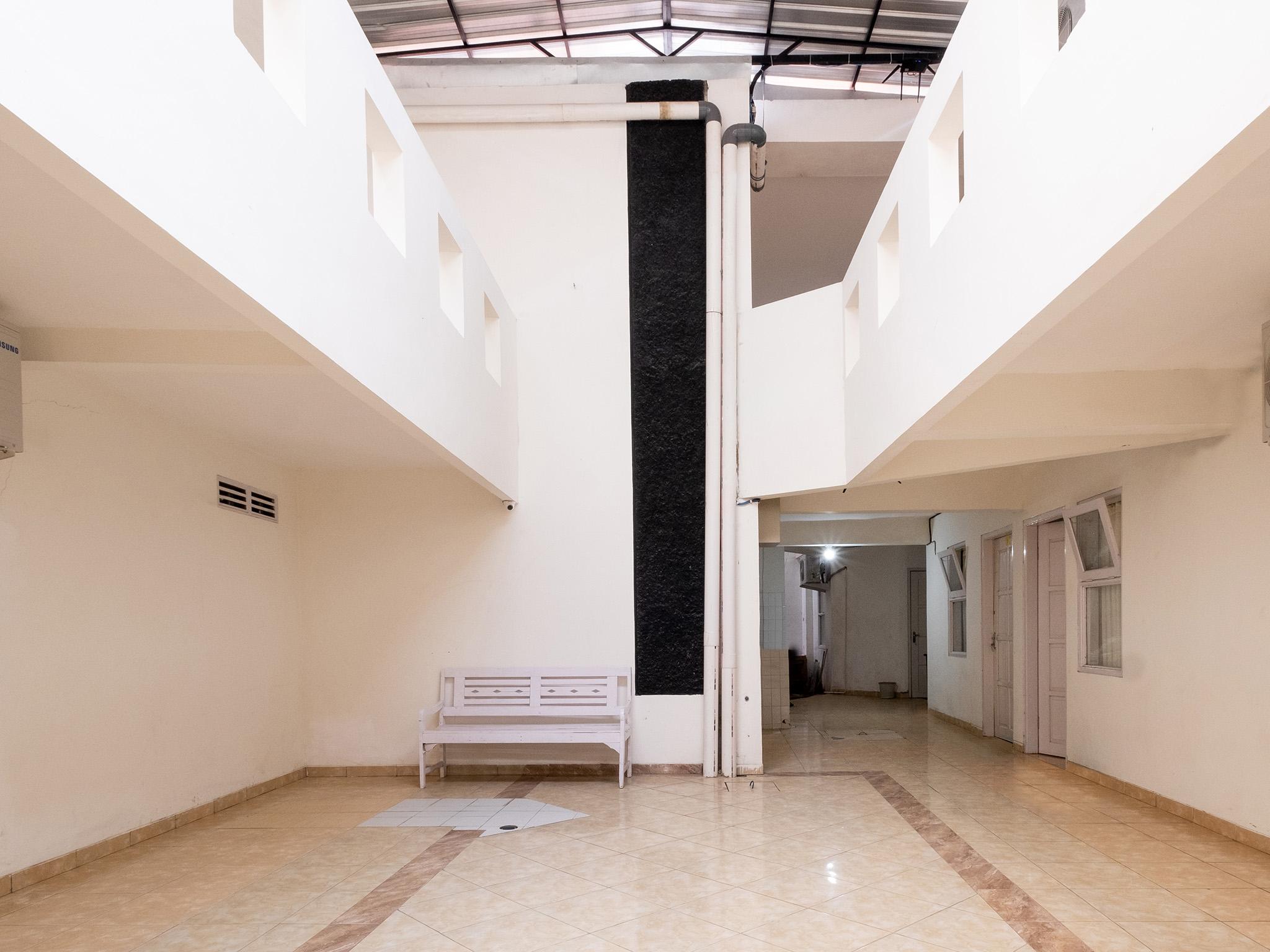 Oyo 2173 Bnv House Babarsari Otel Maguwo Dış mekan fotoğraf