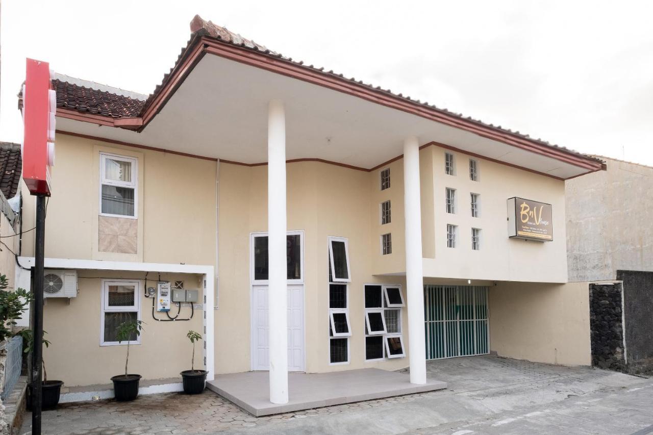 Oyo 2173 Bnv House Babarsari Otel Maguwo Dış mekan fotoğraf