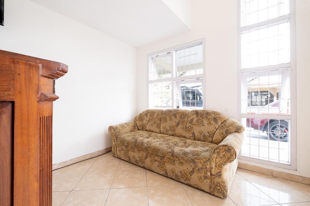 Oyo 2173 Bnv House Babarsari Otel Maguwo Dış mekan fotoğraf
